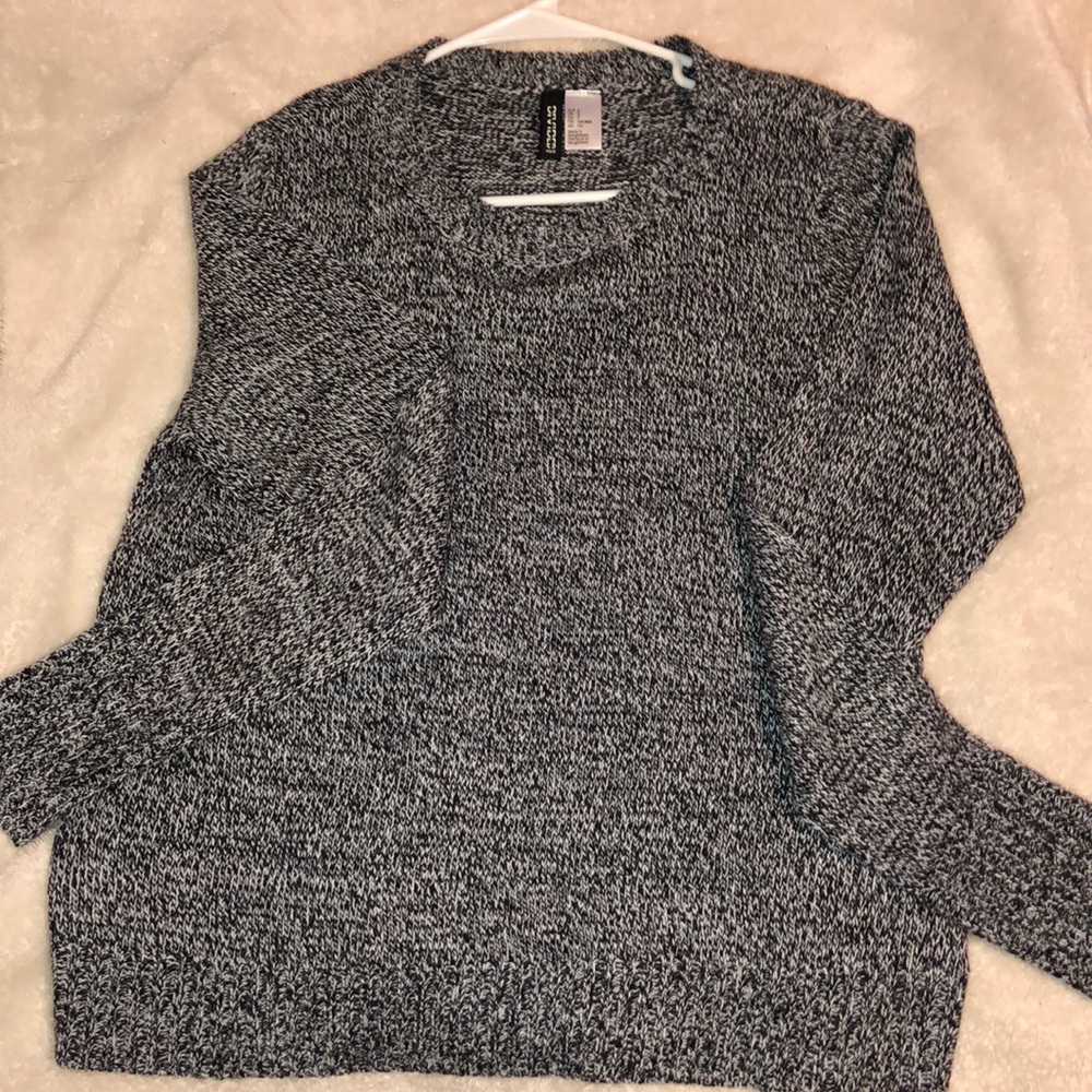 Small black and white sweater